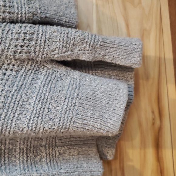 A&F long knit cardigan sweater - Picture 7 of 9